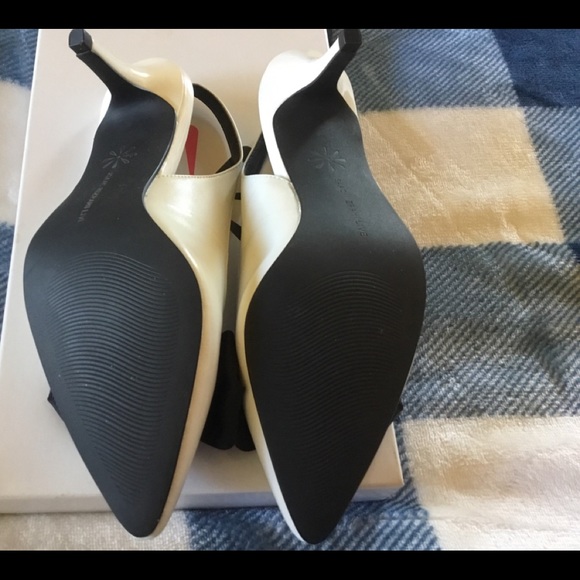 Darling White with black bow sling back pumps - Picture 7 of 7